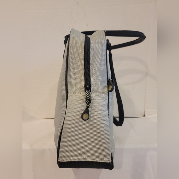 TIMBUK2 TOTE, CARRY-ON, COMPUTER BAG - Picture 2 of 7